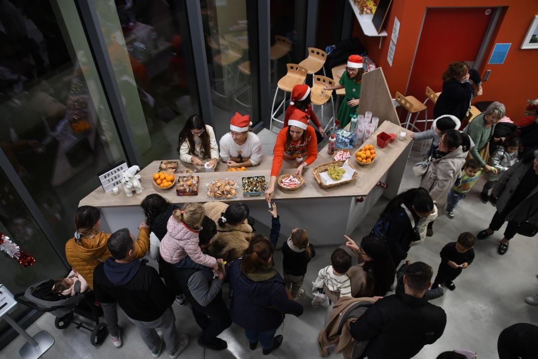 A l'issue du spectacle moment de convivialité avec les parents et leurs enfants